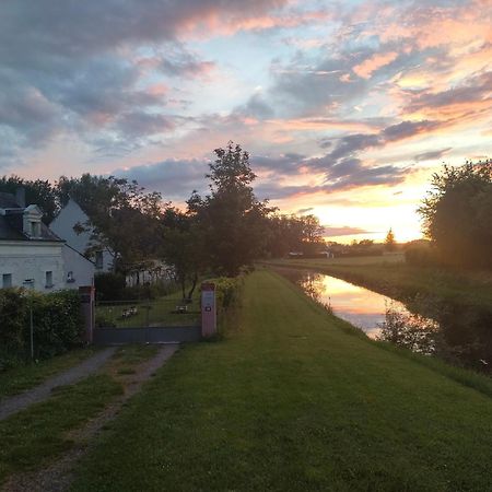 Petite Maison Au Bord Du Canal, 8' Zoo De Beauval, Pmr Noyers-sur-Cher Exteriör bild